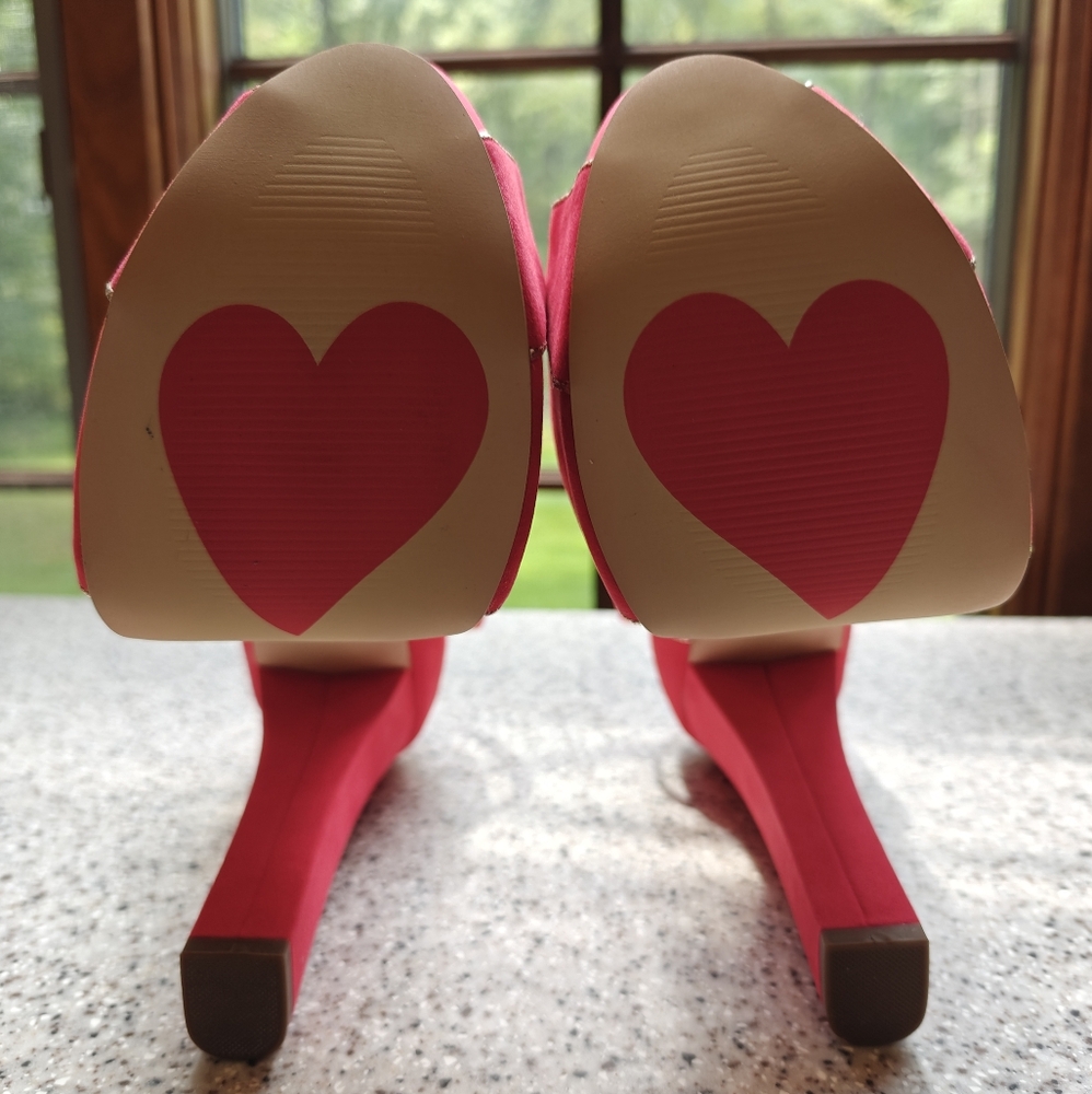 Luichiny Elegant Red Platform Heels - Picture 6 of 9
